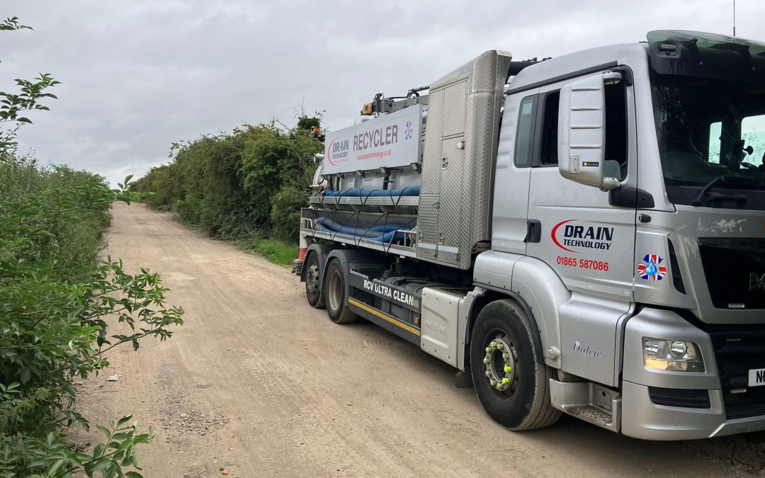 Today we have 3 Rail crews over in Northampton area working alongside our client undertaking cleaning and surveying of track drainage.