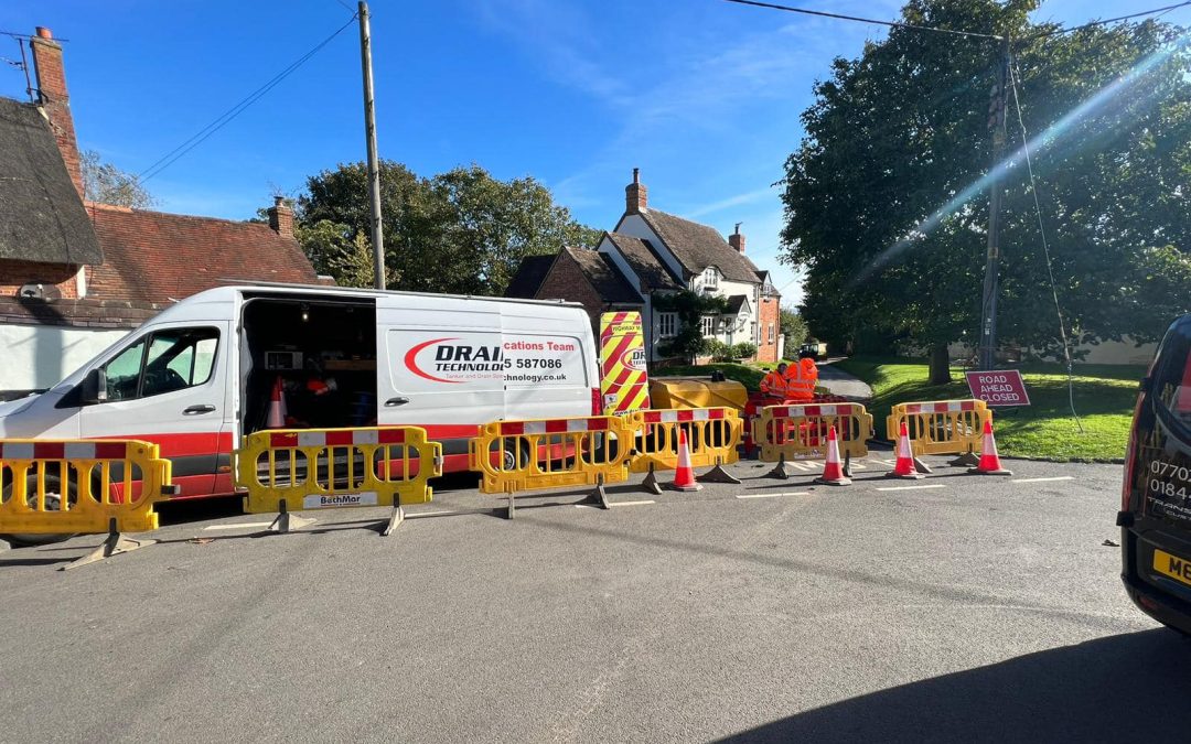 One of our teams out today enjoying the sun, desilting long duct lengths using our specialist telecoms trailer jetting unit.