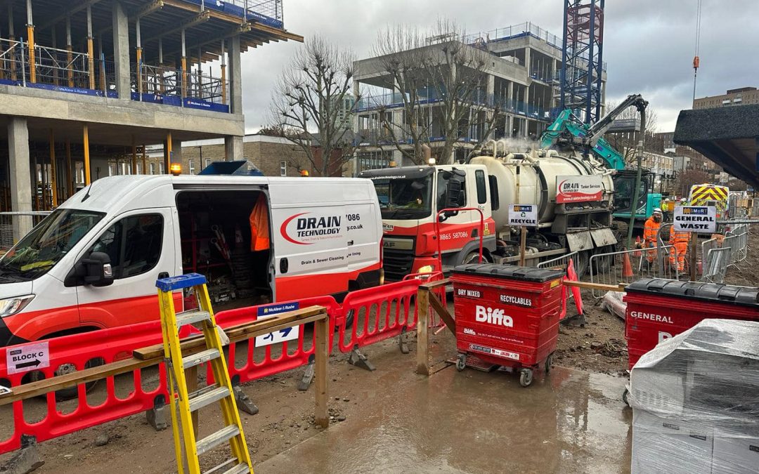 Tanker and camera van team in London today undertaking a CS drain cleaning and cctv survey project.