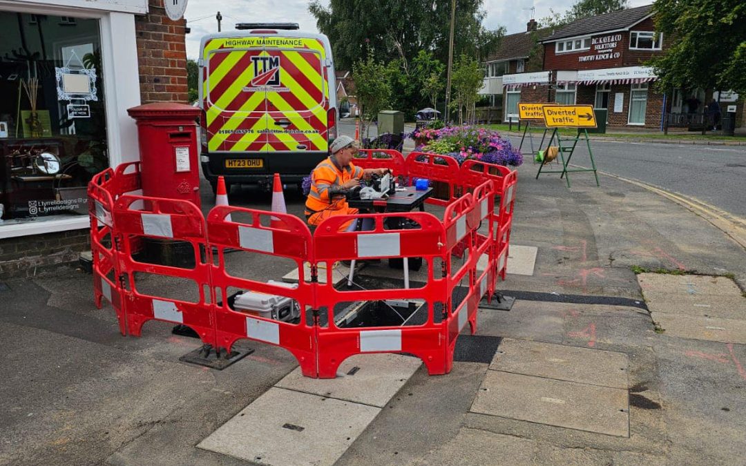 Great to visit one of our telecoms teams out today in Buckinghamshire undertaking splicing work on a network.