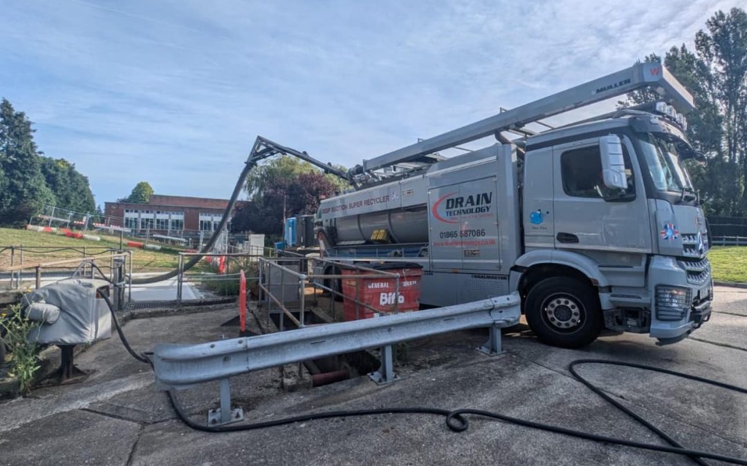 Today we had our big water recycling deep suction unit out cleaning a degritter at a sewage treatment works.