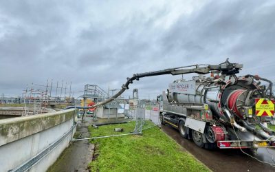 Over the weekend, we have had one of our many teams out draining down this final settlement tank down in London, ready for some future renovations.