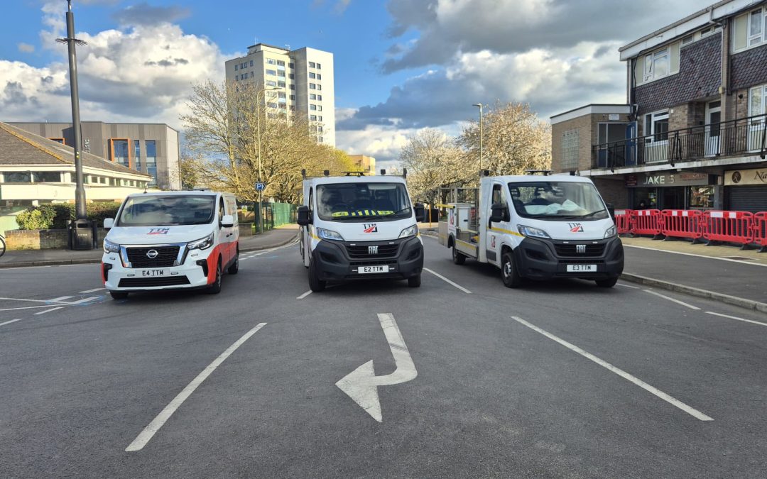 Three crews out in Oxford tonight, geared up for night works and delivering a fully managed road closure project for our client — keeping everything safe, compliant, and on schedule.